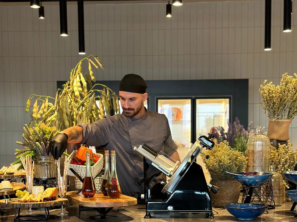 Restaurant, King Jason Zante – Designed For Adults, Zante