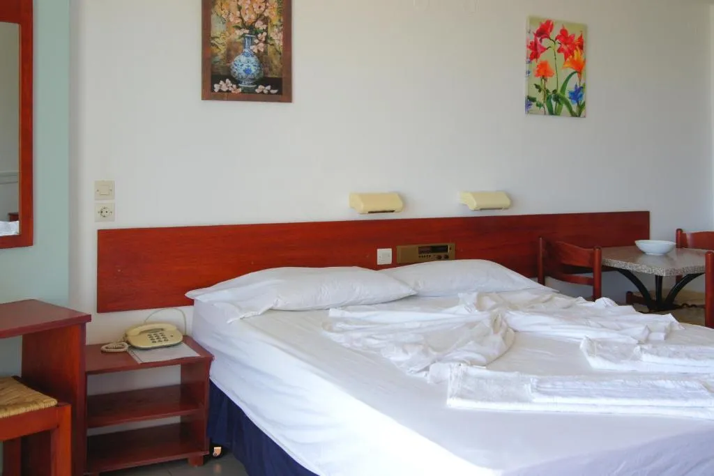SUITE ONE BEDROOM Room, Sea Front Beach Hotel Apartments, Crete