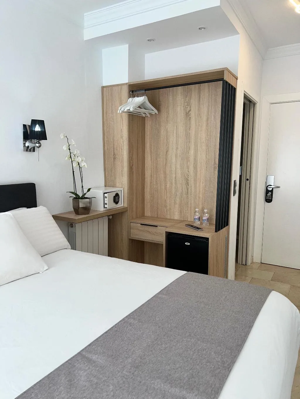 Room, Abril, Costa Del Sol