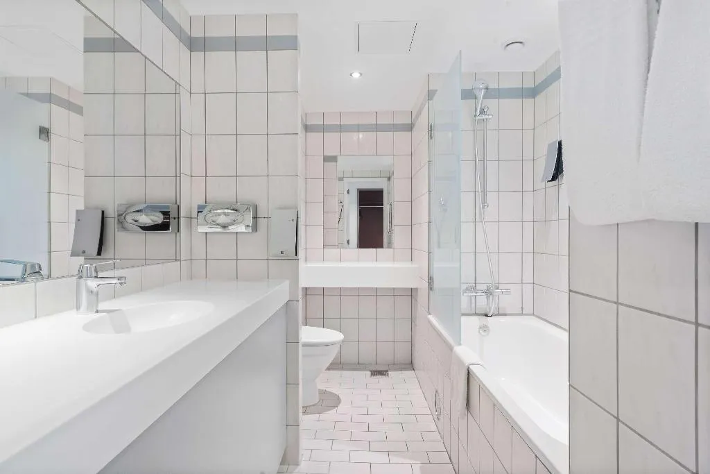 TRIPLE DELUXE Room, Best Western Plus Airport Hotel Copenhagen, Copenhagen