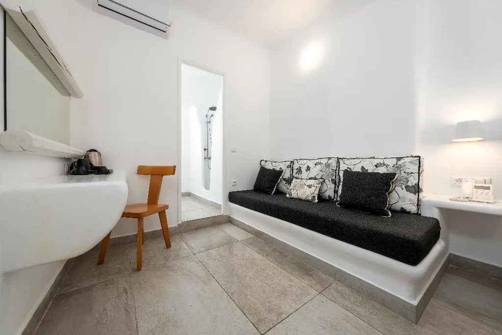 SUITE WITH JACUZZI Room, Amaze Suites, Santorini