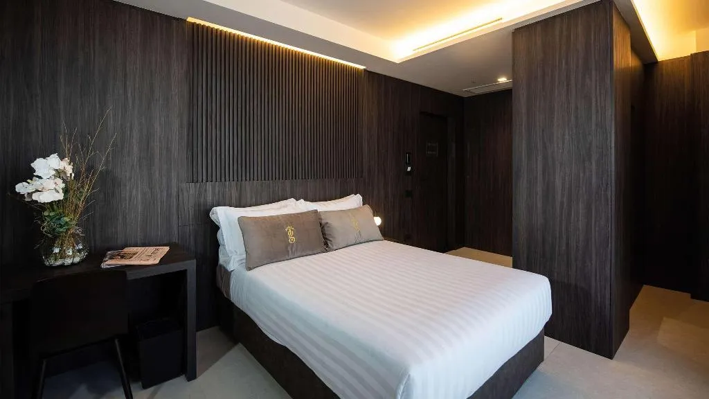 Room, Gold Tower Lifestyle Hotel, Naples
