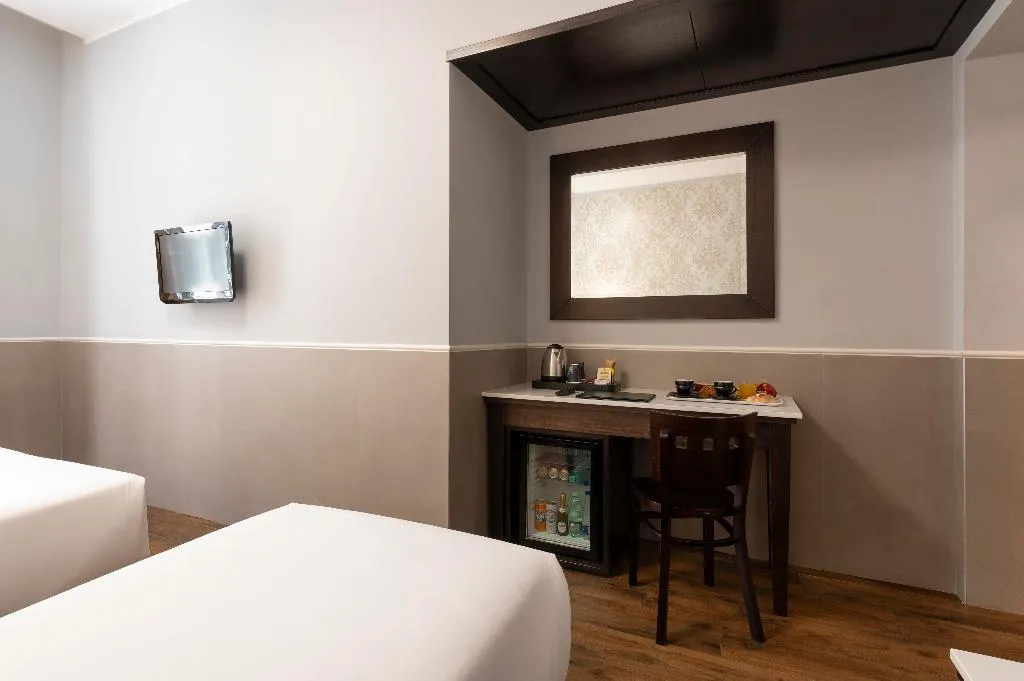 TRIPLE STANDARD Room, Virgilio, Rome
