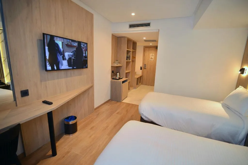 Room, Rihab Rabat, Rabat