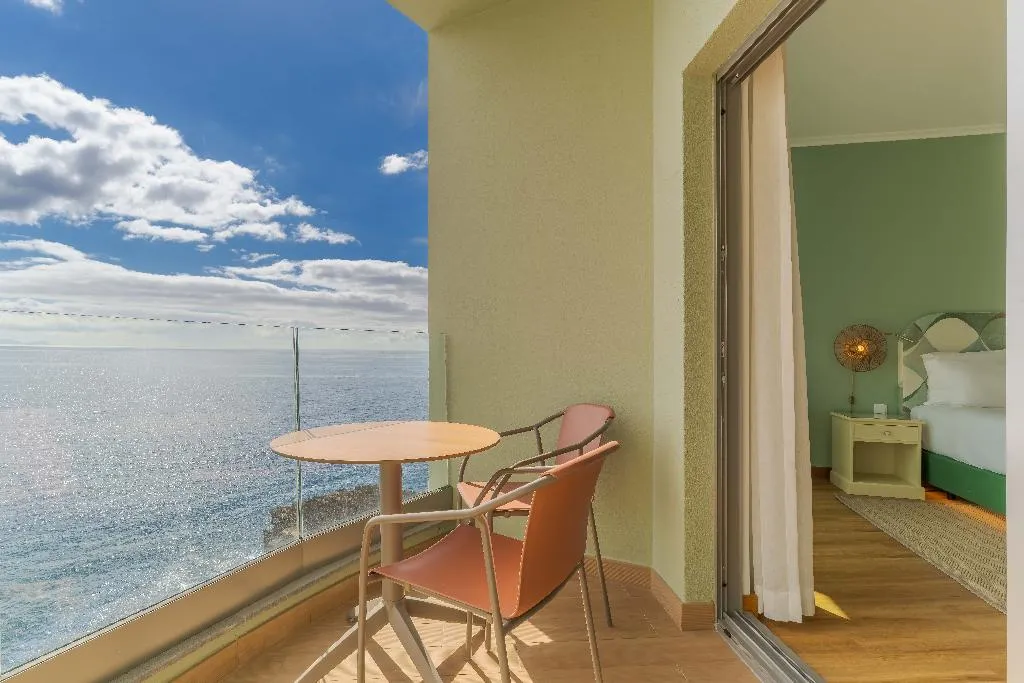 Double or Twin SEA VIEW Room, Pestana Vila Lido Madeira, Madeira