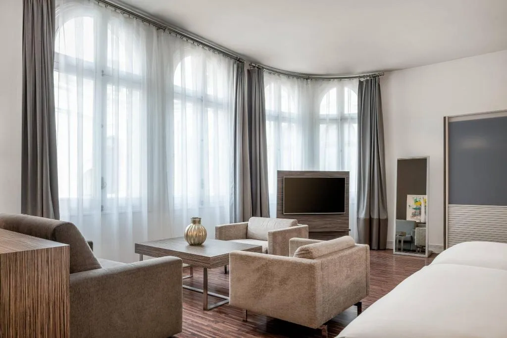 Room, AC Hotel Palacio del Retiro Autograph Collection, Madrid