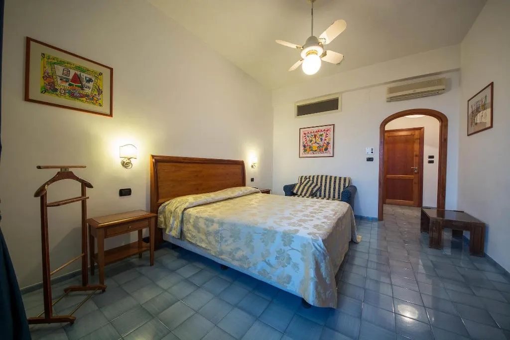 Room, Hotel San Francesco, Naples