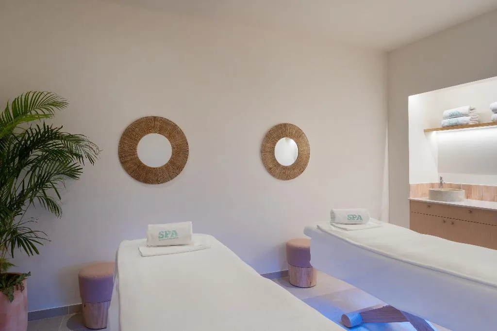 Sports and Entertainment, Iberostar Waves Club Cala Barca, Majorca