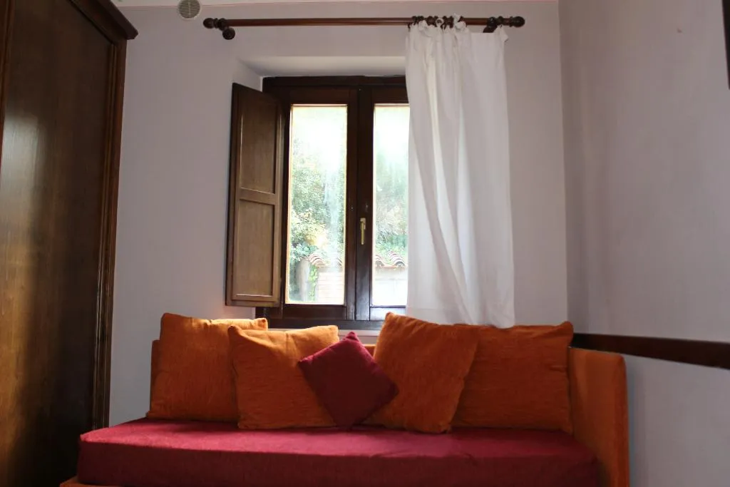 APARTMENT CAPACITY 6 TWO BEDROOMS Room, Poggio Degli Olivi (Appartamenti), Perugia