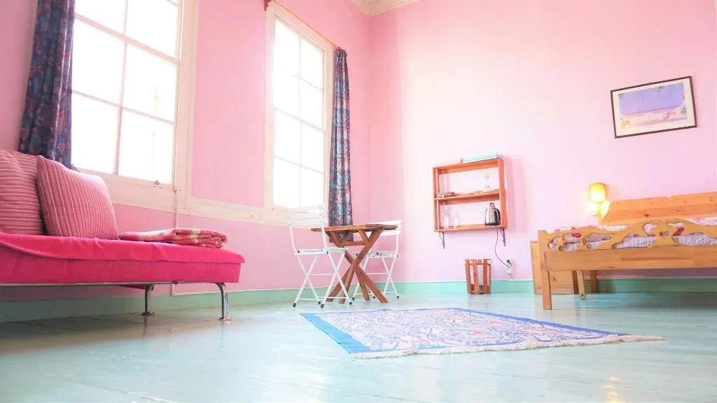 Room, Lotus Garden Hostel, Izmir