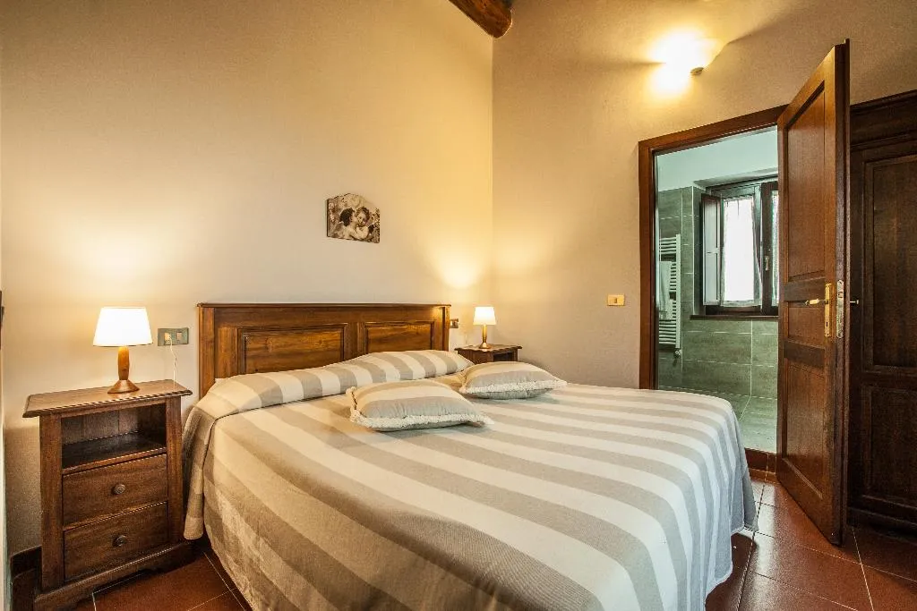 APARTMENT CAPACITY 6 TWO BEDROOMS Room, Poggio Degli Olivi (Appartamenti), Perugia