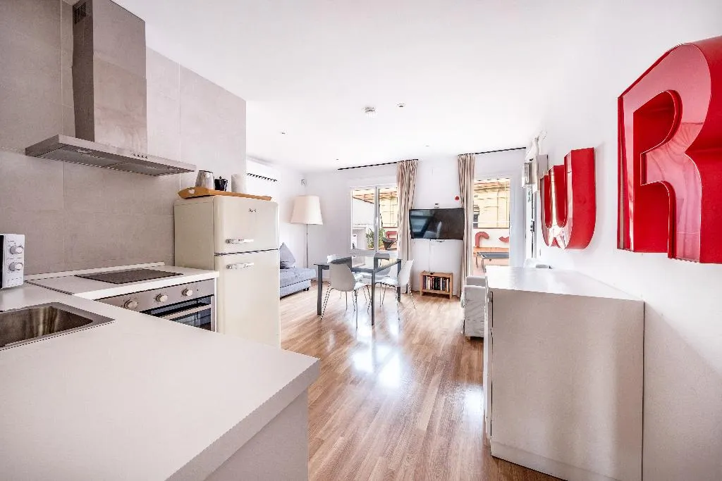APARTMENT PENTHOUSE Room, Ainb Barcelona Sants Apartments, Barcelona