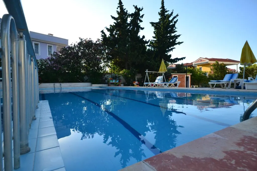 FAMILY ROOM POOL VIEW Room, Cunda Basel Hotel, Izmir