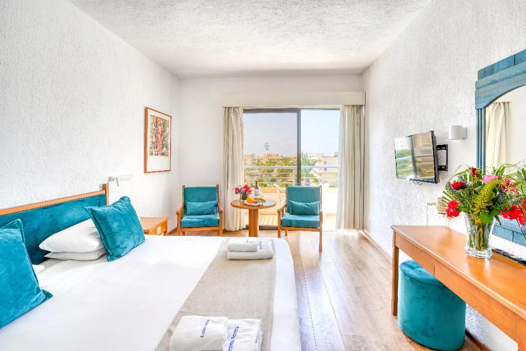 TWIN STANDARD Room, Paphos Gardens Holiday Resort, Cyprus