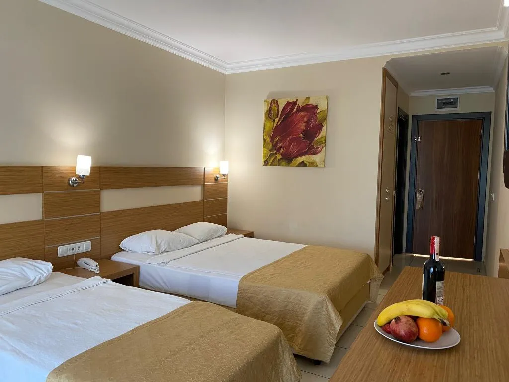 TRIPLE THREE BEDS Room, Green House City Hotel, Antalya