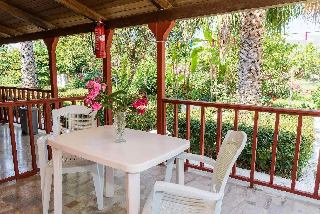 Room, Roussa's Studios and Apartments, Zante