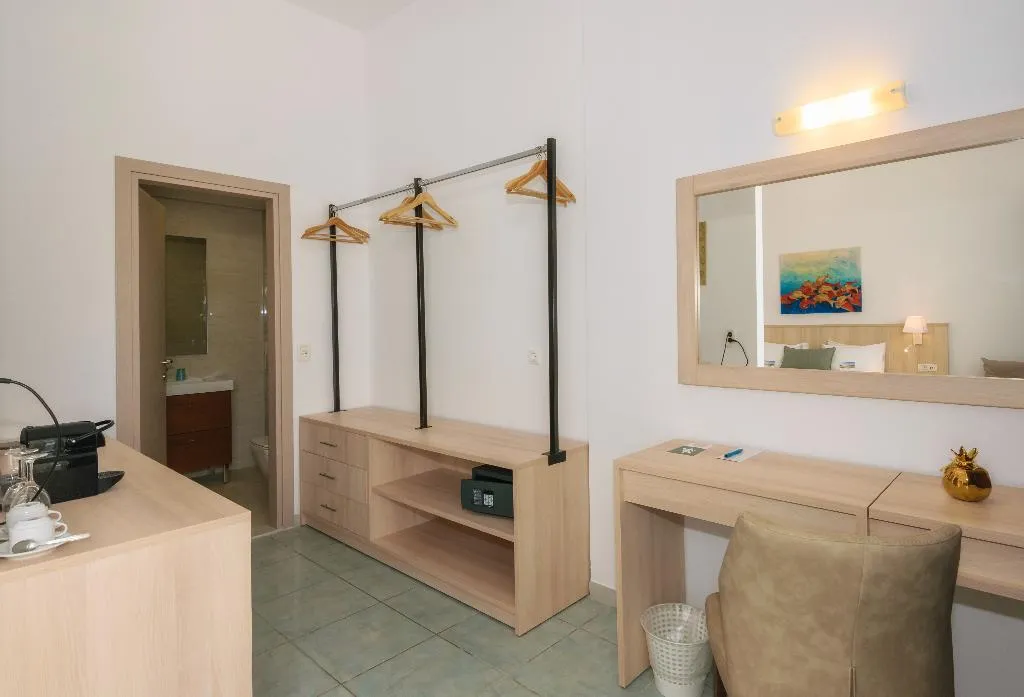 JUNIOR SUITE STANDARD Room, Iakinthos, Tsilivi Beach, Zante