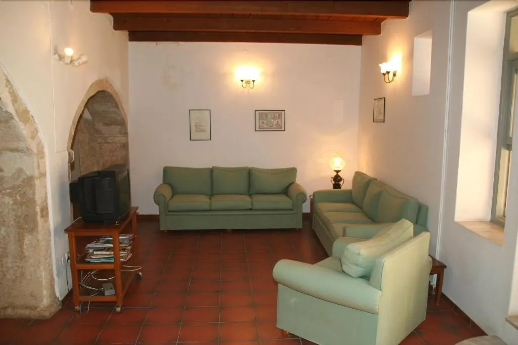 Lobby, Vecchio, Crete
