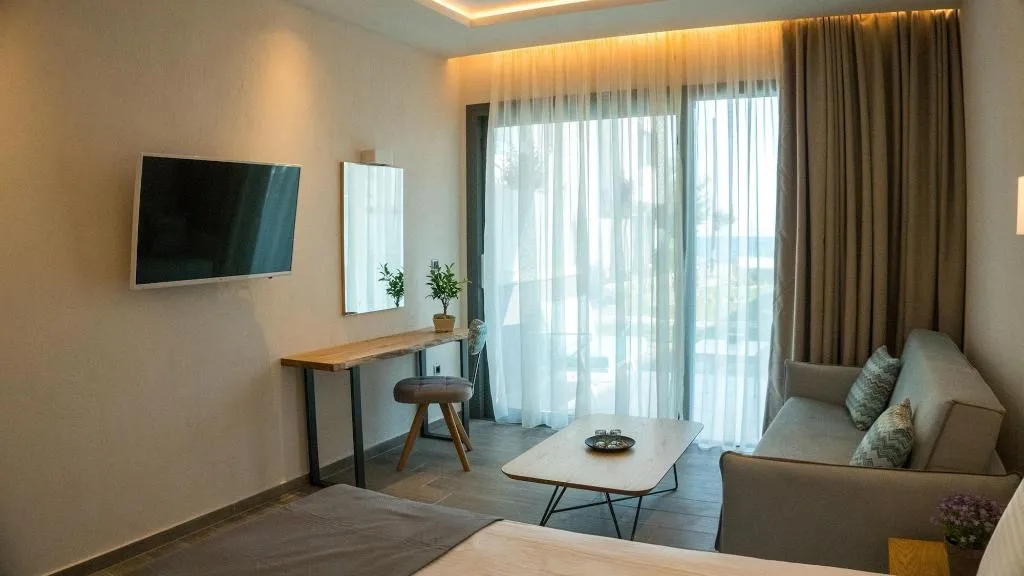 Room, Costa Domus Blue Luxury Apartments, Thessaloniki