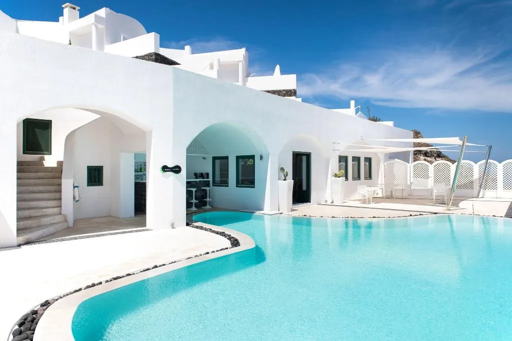 Pool, Avant Garde Suites, Santorini