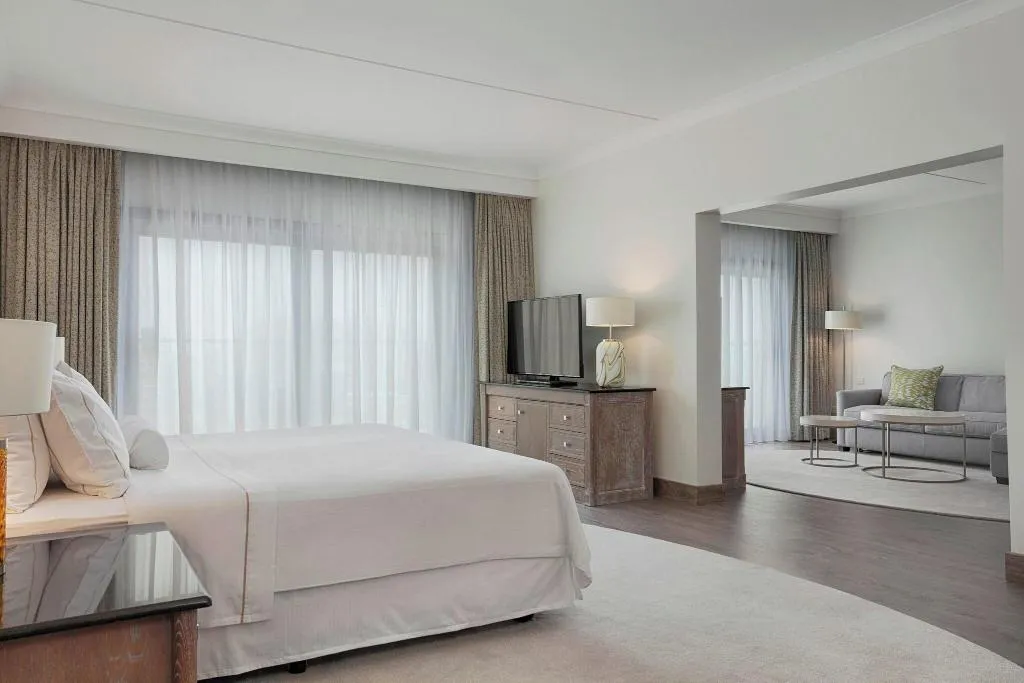 SUITE EXECUTIVE ONE BEDROOM Room, Westin Dragonara Resort, Malta