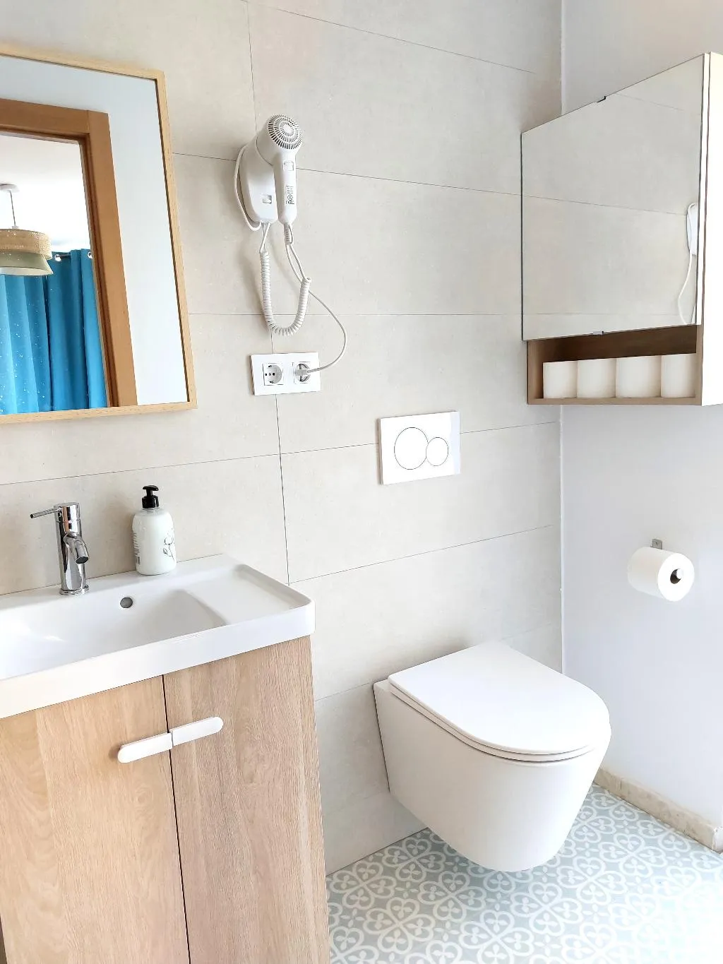TRIPLE DELUXE Room, Habitaciones Barra89, Valencia