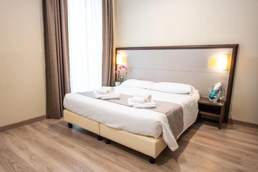 Room, Hotel Rosa, Milan