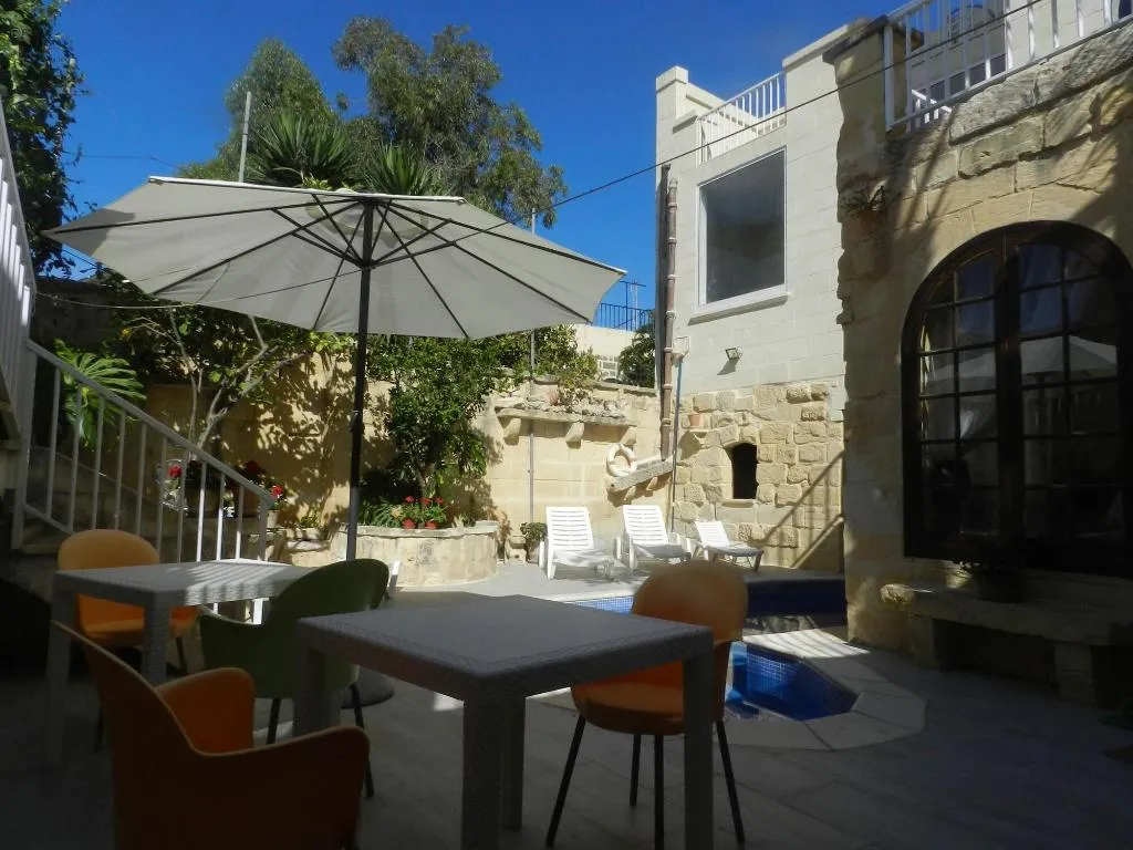 Terrace, Miria Bed And Breakfast, Gozo