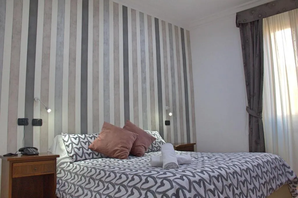 Room, Hotel Ciao, Naples