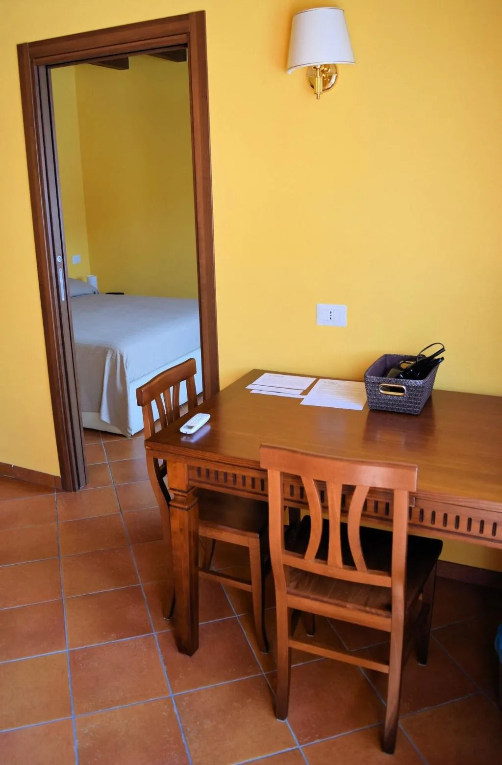 Room, Corte Certosina, Milan