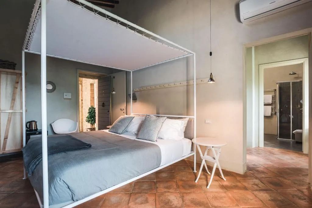 Room, Nikis Resort, Umbria
