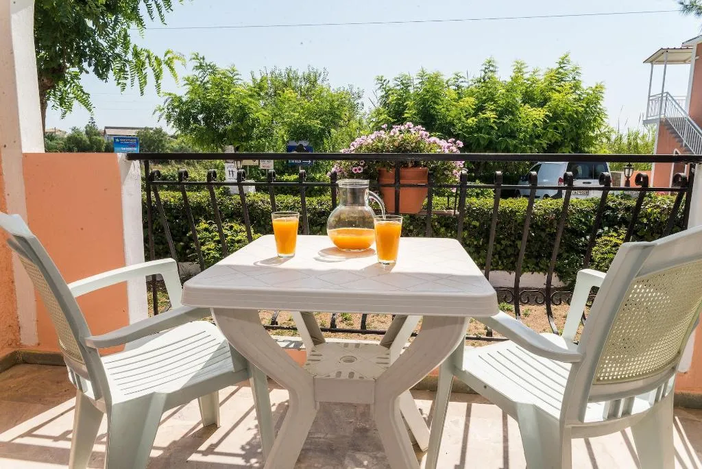 Terrace, Roussa's Studios and Apartments, Zante