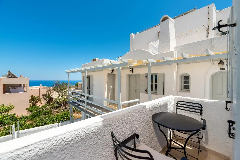 Double or Twin STANDARD Room, Maralex, Santorini