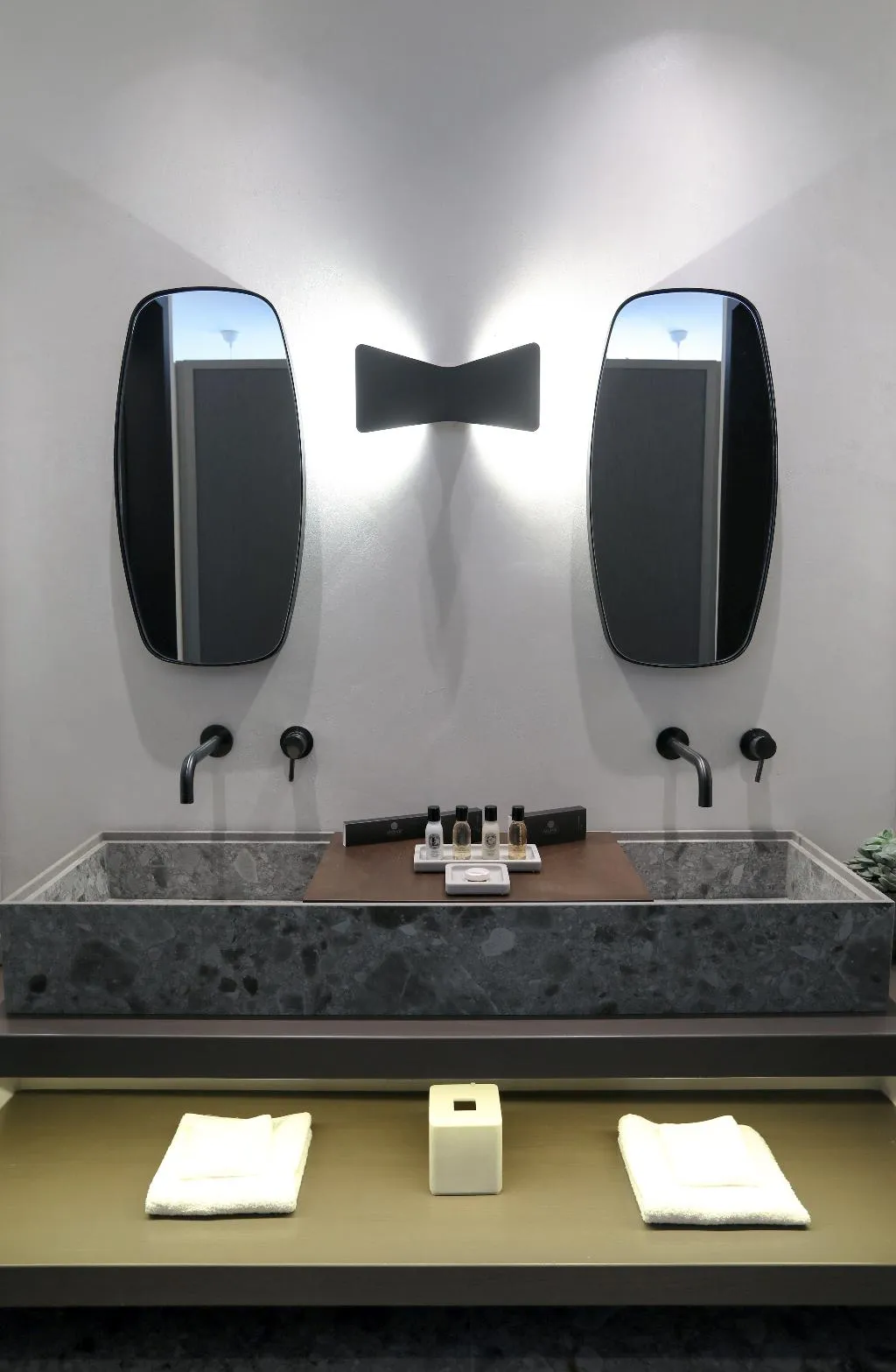 SUITE WITH PRIVATE POOL Room, Aeonic Suites & Spa, Mykonos