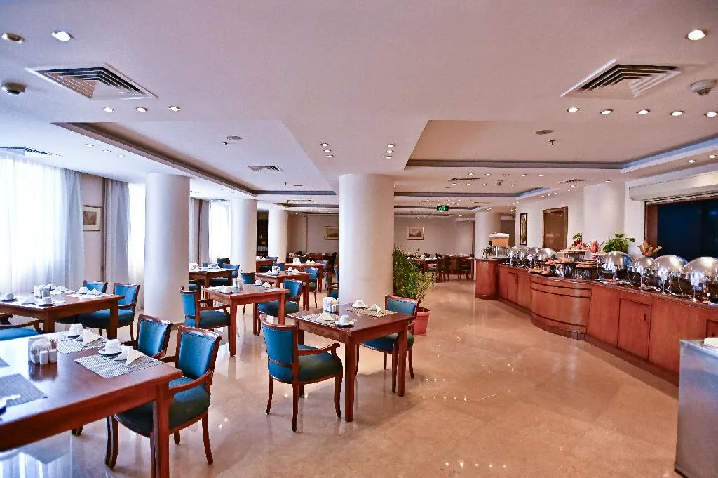 Restaurant, Swiss Inn Nile, Cairo