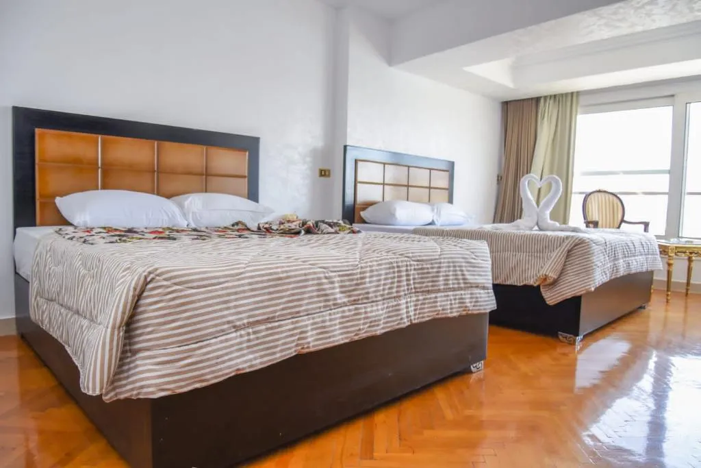 Room, Nile Sky Hotel and Suites, Cairo