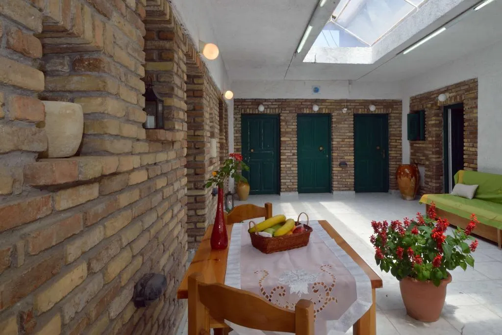 STUDIO STANDARD Room, Damaskis Studios, Corfu