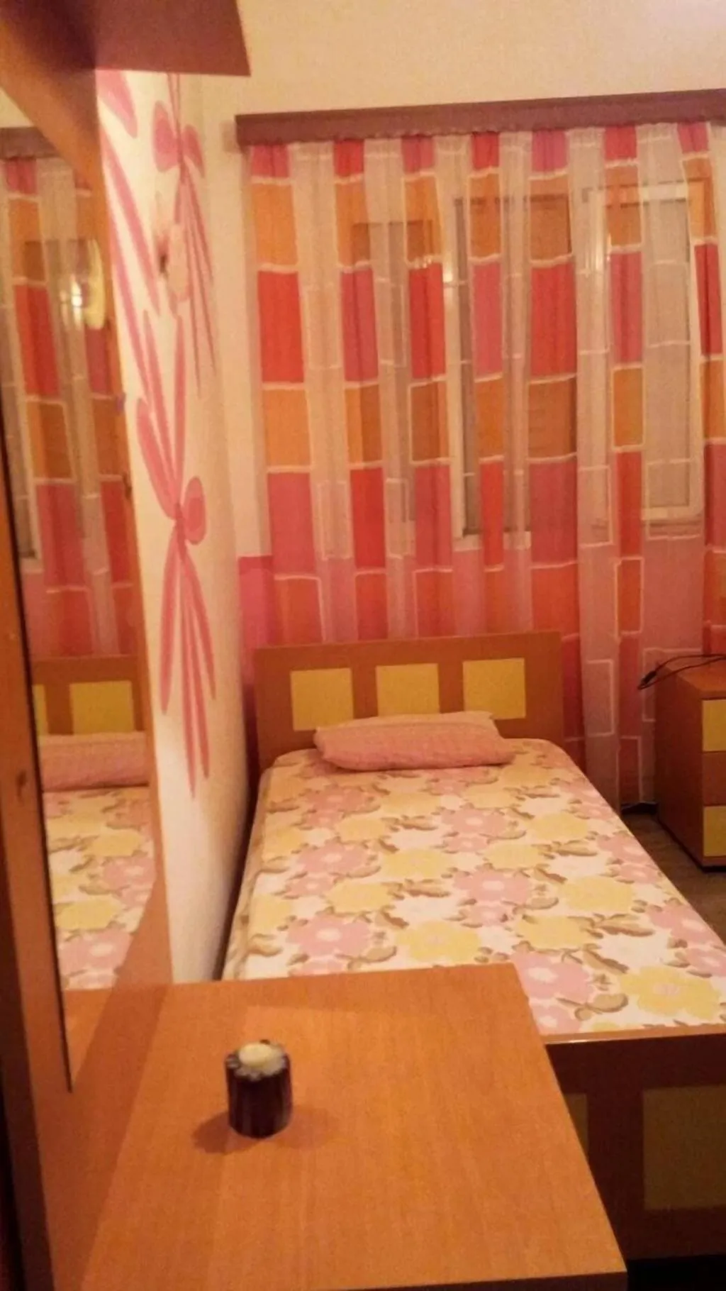 Room, Windy Place, Crete