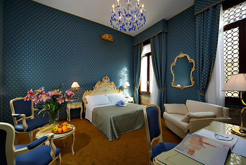 TRIPLE CLASSIC Room, Torino, Venice