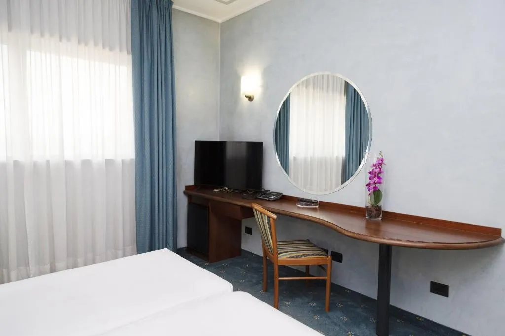 Room, iH Hotels Milano Blu Visconti, Milan