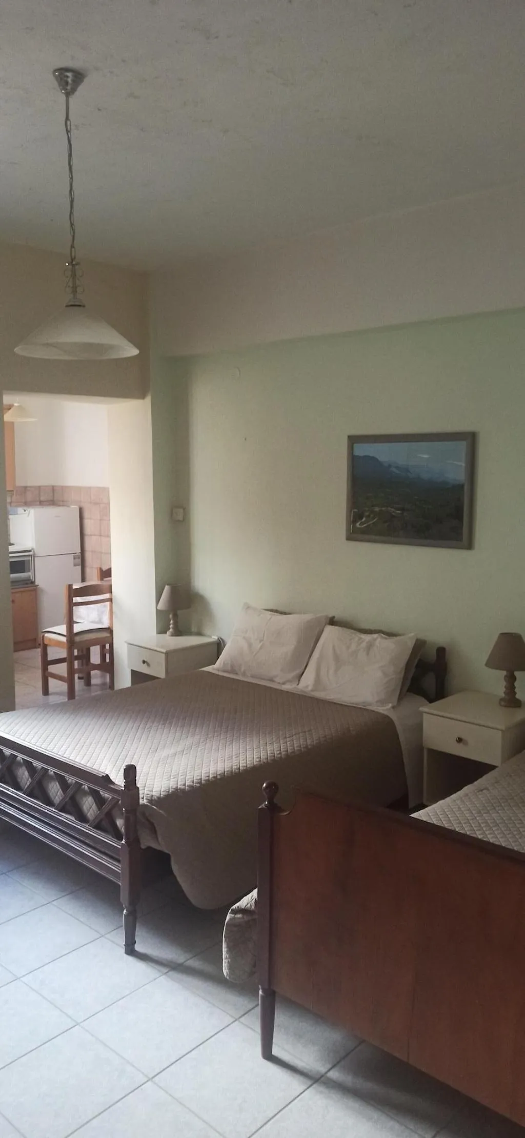 Room, Windy Place, Crete