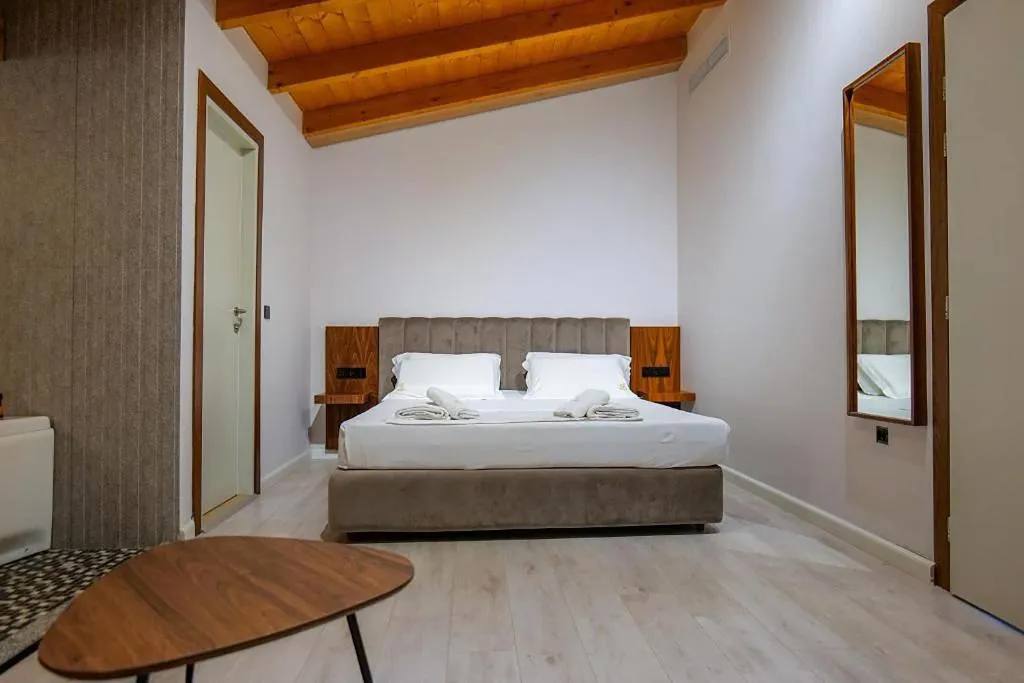 Room, Hotel Semajo, Kavaje