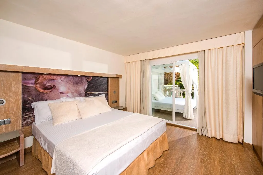 Room, Iberostar Waves Club Cala Barca, Majorca