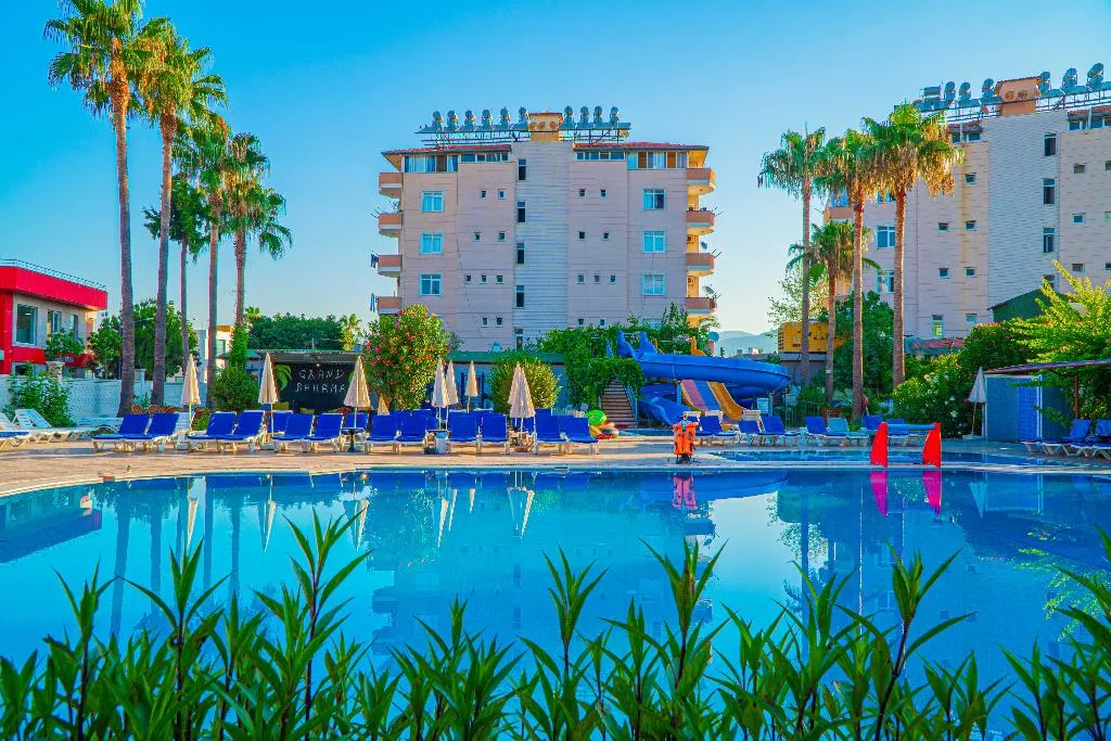 Pool, Grand Bahama Beach Hotel, Antalya