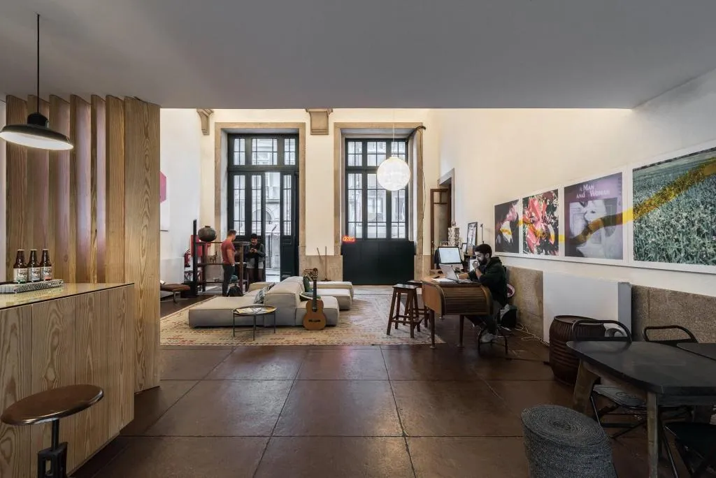 Lobby, The Passenger Hostel, Porto