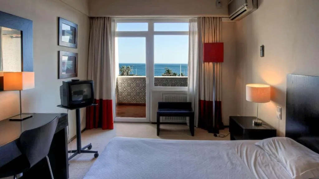 Room, Carcavelos Beach Hotel, Lisbon