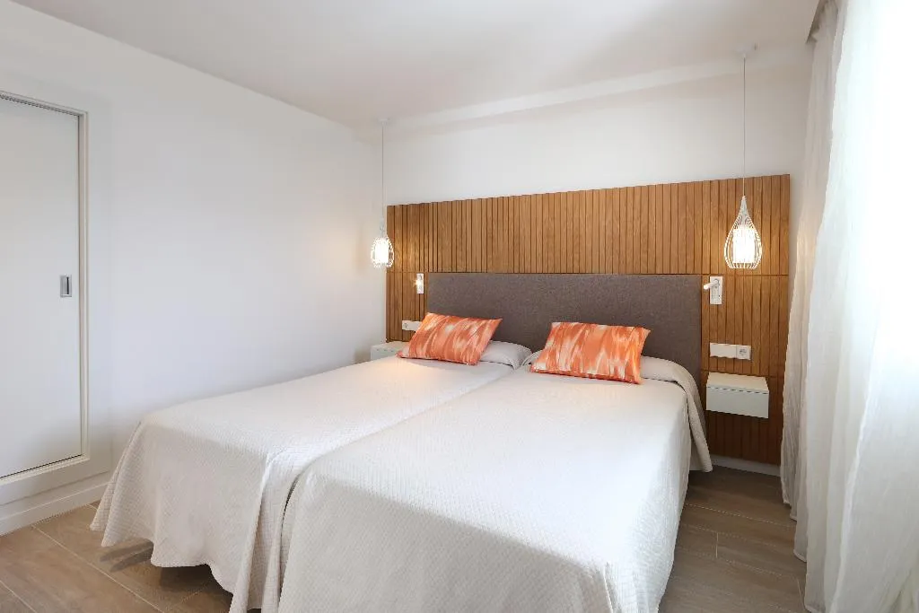 FAMILY ROOM STANDARD Room, Iberostar Waves Playa de Muro, Majorca