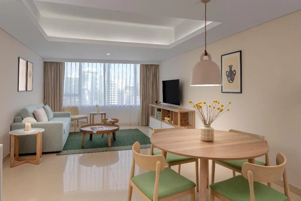 SUITE Accessible KING SIZE BED Room, Staybridge Suites Dubai Internet City, Dubai