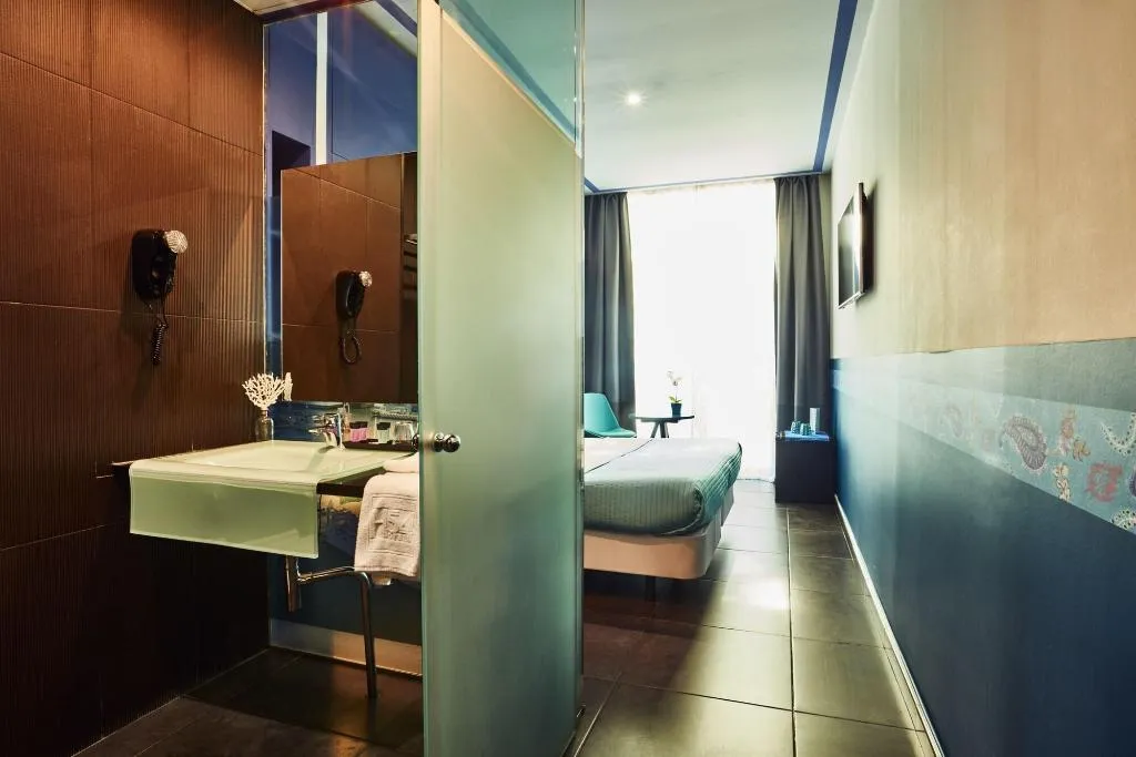 Room, 54 Barceloneta, Barcelona