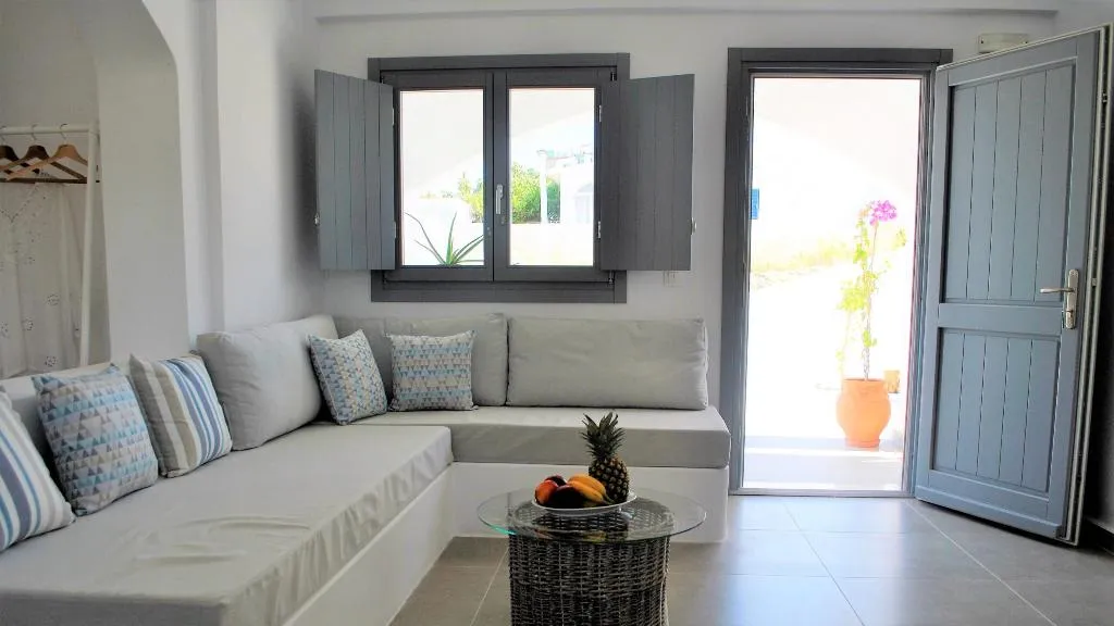 SUITE CLASSIC Room, The Vine Suites, Santorini
